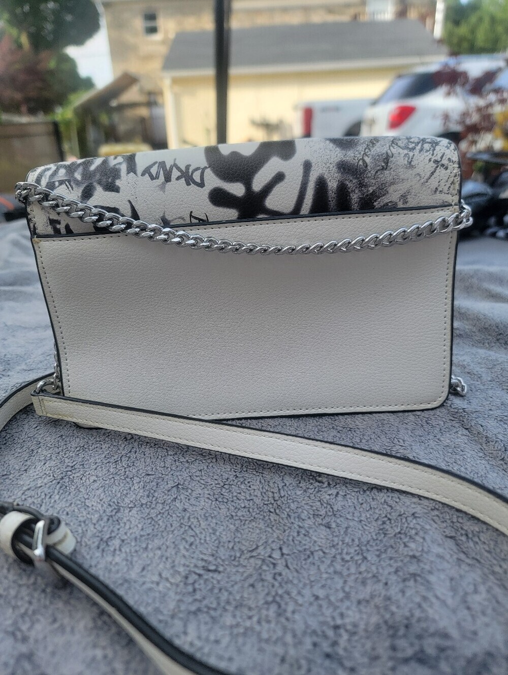 DKNY Graffiti Print Flap Crossbody Bag White Black Silver Chain - Picture 2 of 6